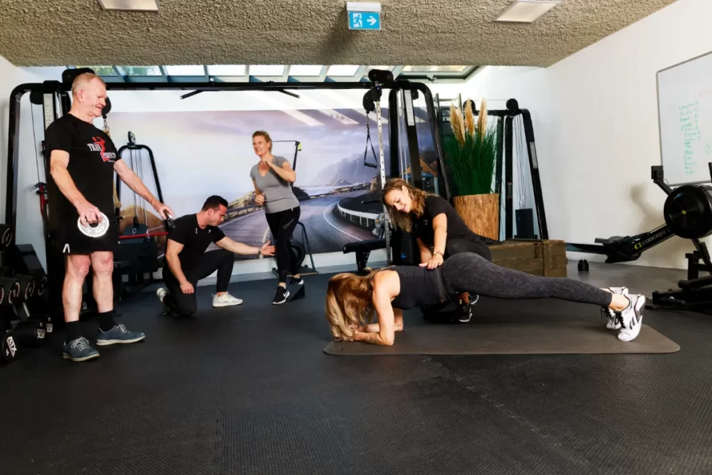 Sm,all Group Training